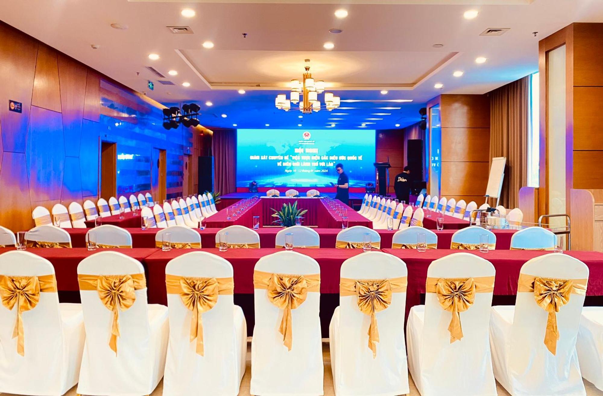 Muong Thanh Cua Dong Hotel Vinh Exterior photo