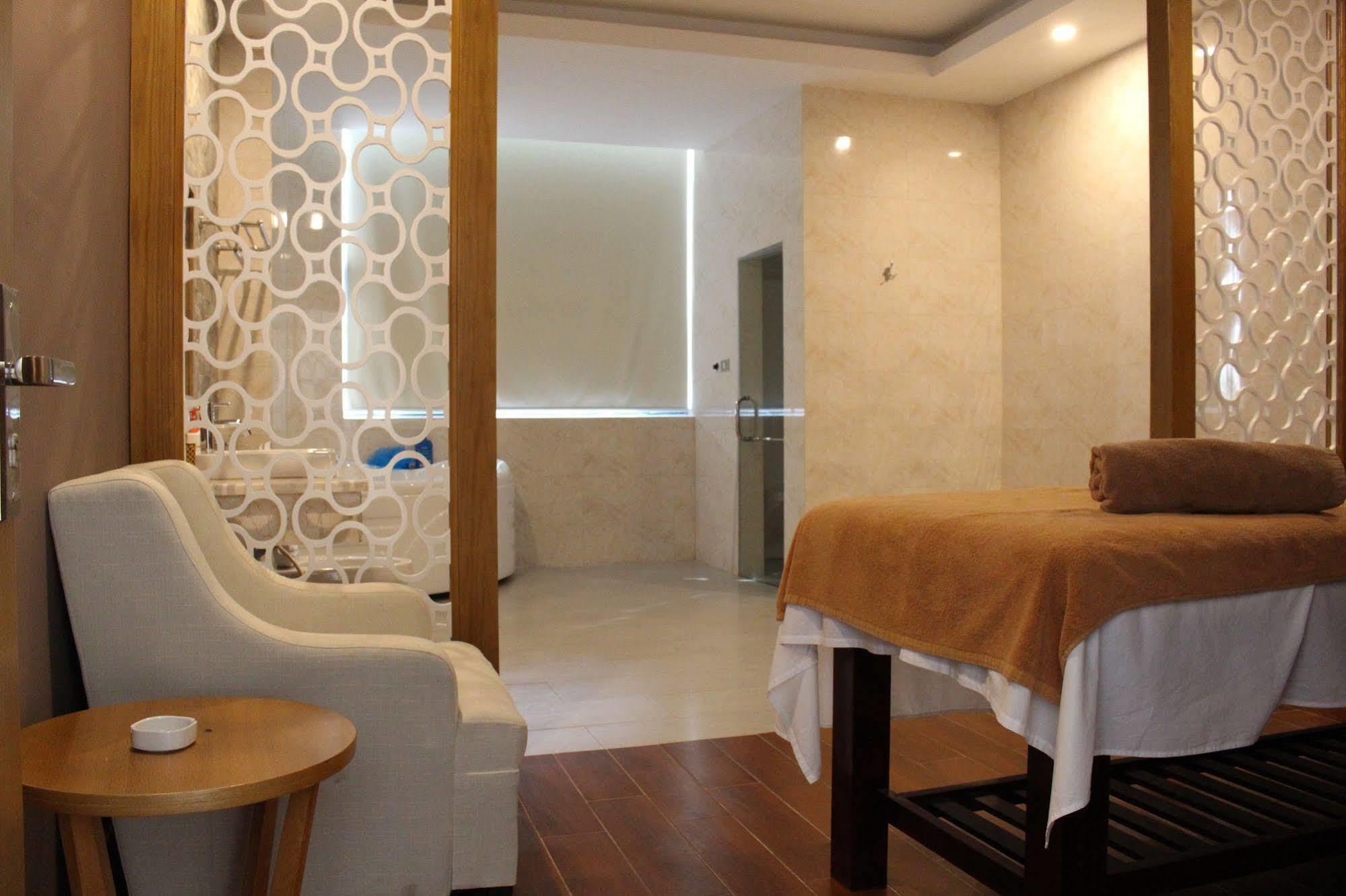 Muong Thanh Cua Dong Hotel Vinh Exterior photo